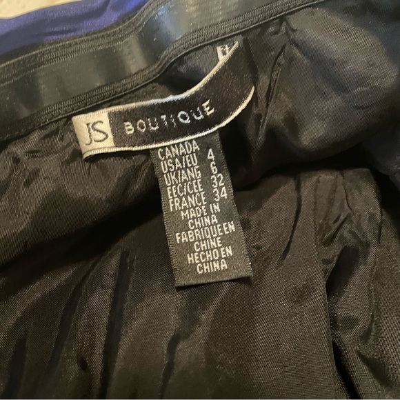 Strapless cocktail  - royal blue with black sequin inserts.  25 waist. 33 hip - Picture 4 of 7